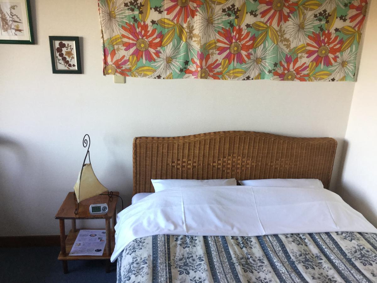 Chiisana Hotel Hanaikada Іто Екстер'єр фото