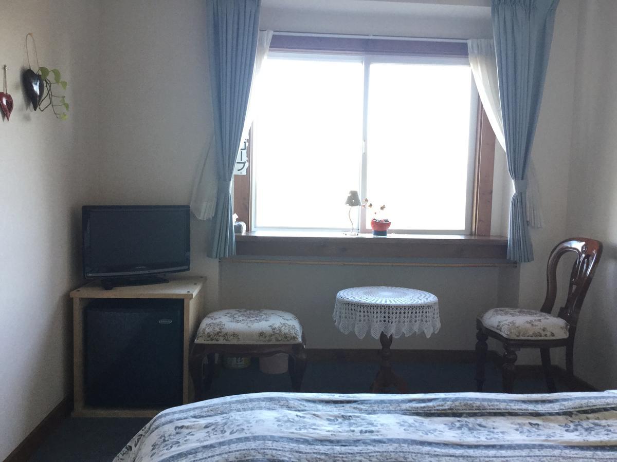 Chiisana Hotel Hanaikada Іто Екстер'єр фото