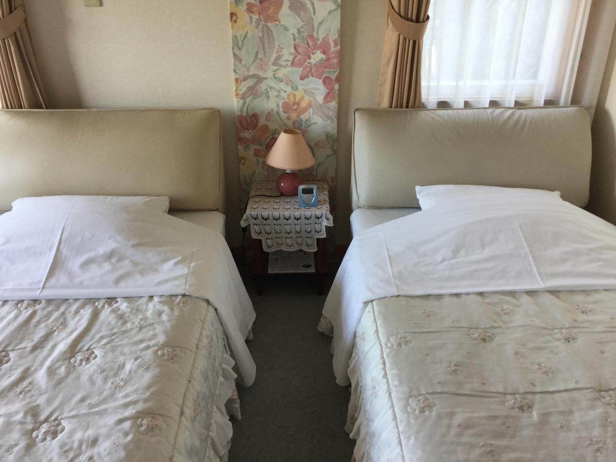 Chiisana Hotel Hanaikada Іто Екстер'єр фото