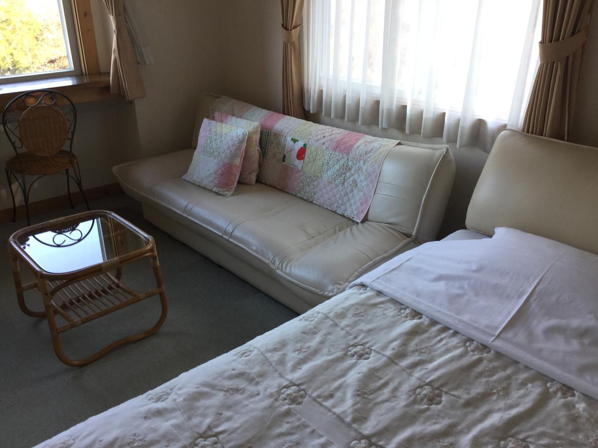 Chiisana Hotel Hanaikada Іто Екстер'єр фото